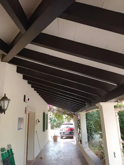 Restauración de madera con barniz técnico de autor